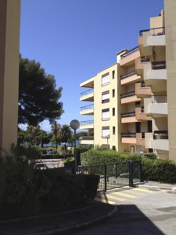 Appartement St Raphael Saint-Raphaël الغرفة الصورة