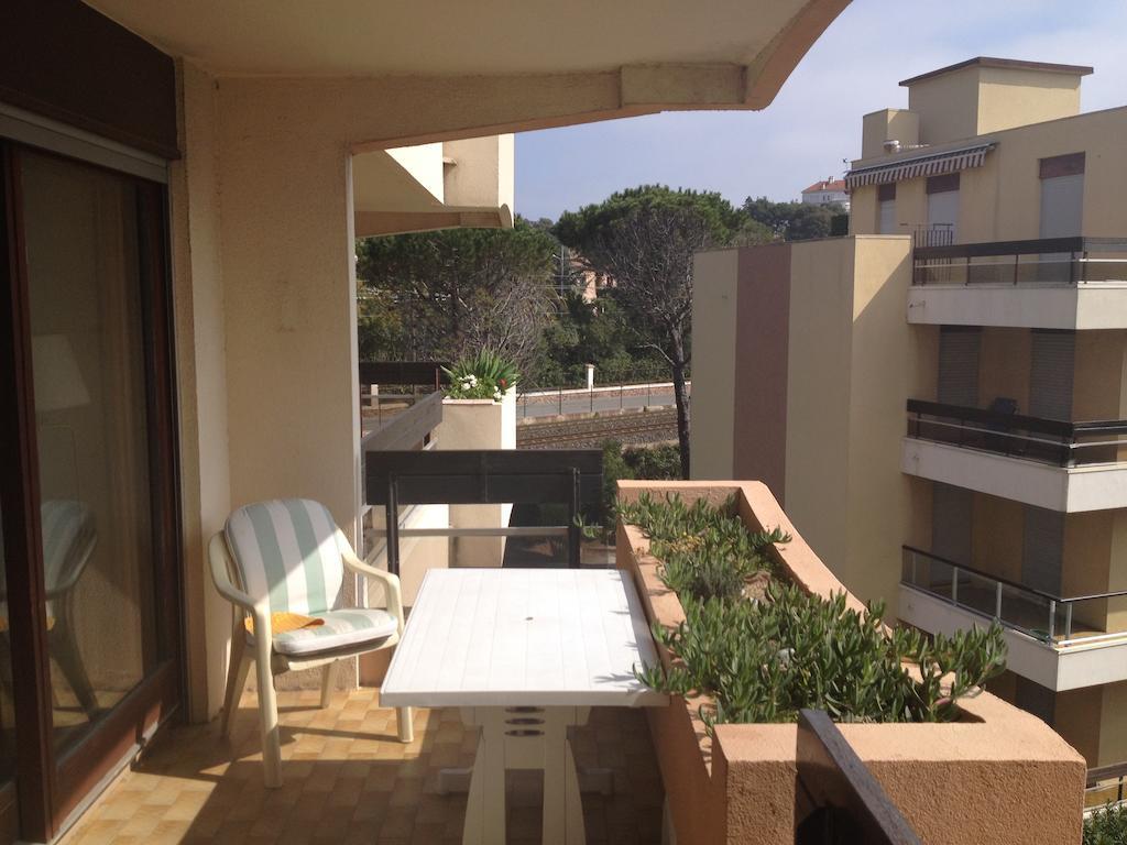 Appartement St Raphael Saint-Raphaël الغرفة الصورة